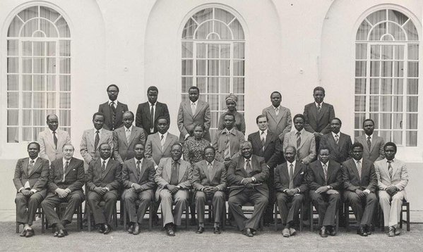 PICTURE: Zimbabwe's first Cabinet in 1980 - The Zimbabwe News Live