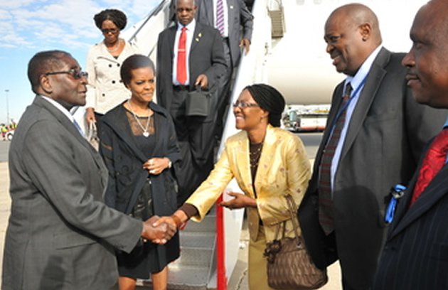President Mugabe and First Lady Amai Grace Mugabe are welcomed by Mrs Shava, wife to Zimbabwe’s Permanent Representative to the UN Ambassador Frederick Shava at JFK International Airport, New York, yesterday. — (Picture by Presidential Photographer Joseph Nyadzayo)